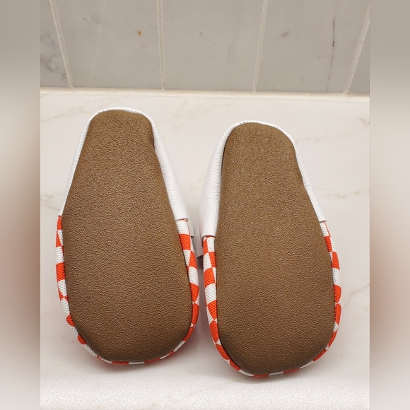 Moccs- Size 6 New - Picture 4 of 4